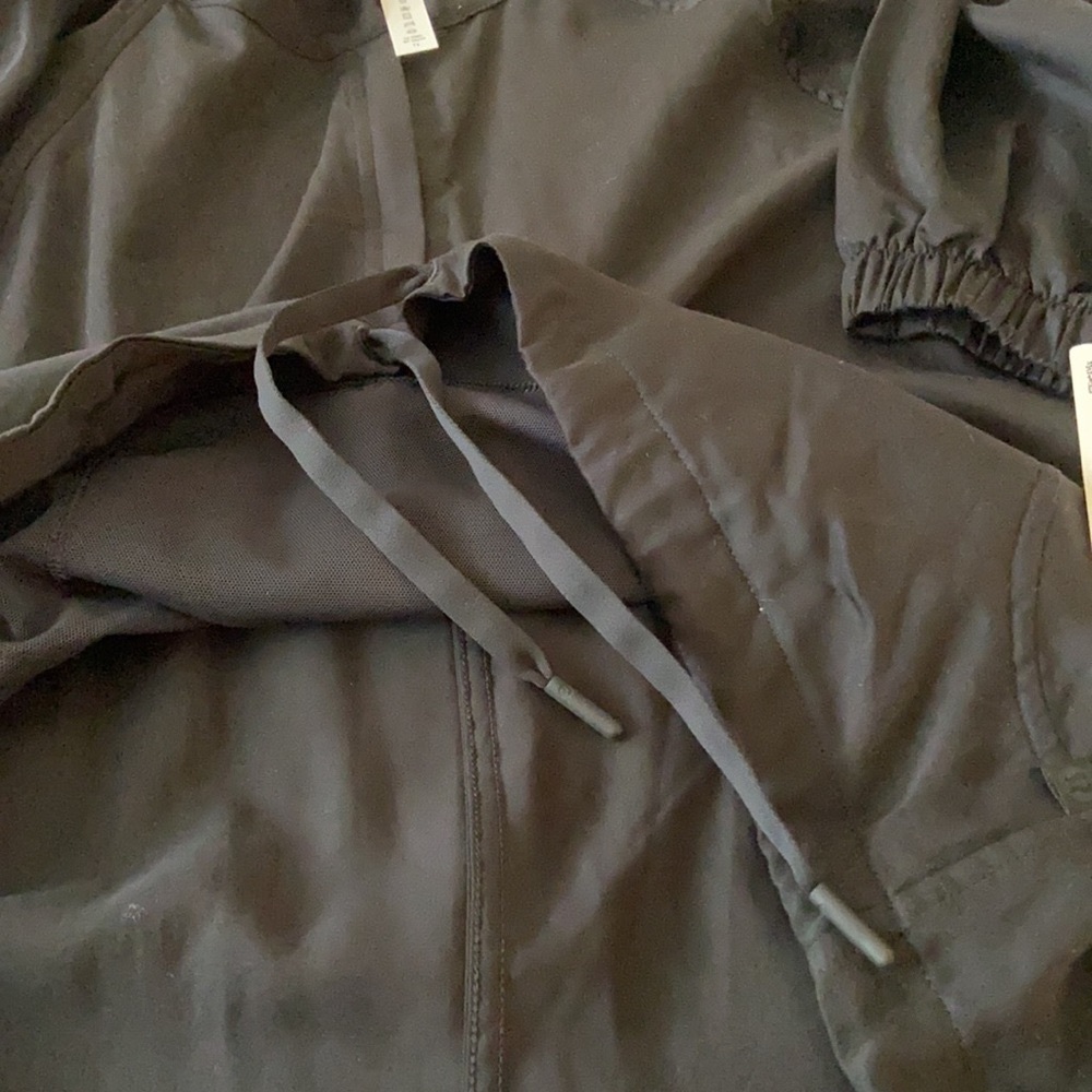 NWT lululemon City Stroll Hoodie Jacket Black - Picture 12 of 15